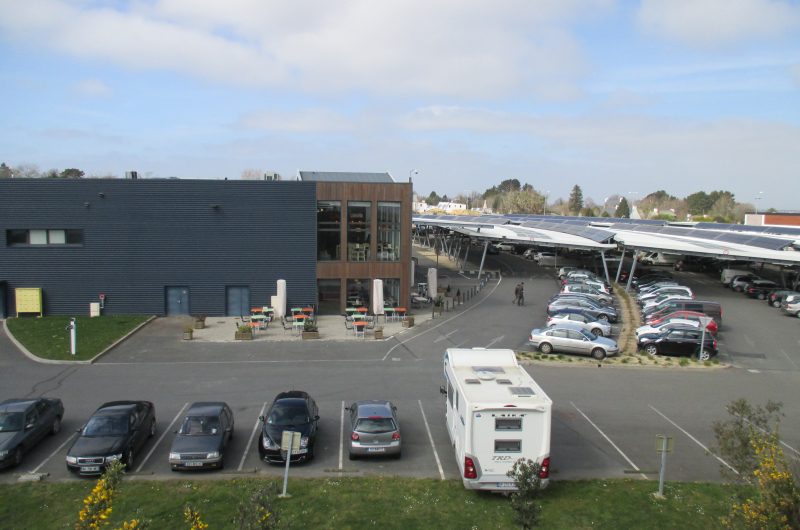 196794-crescendo-et-parking-plus-loin