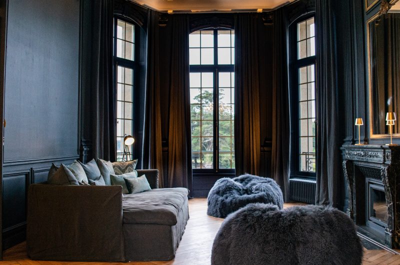 Château_LesGarennes_salongris (1)